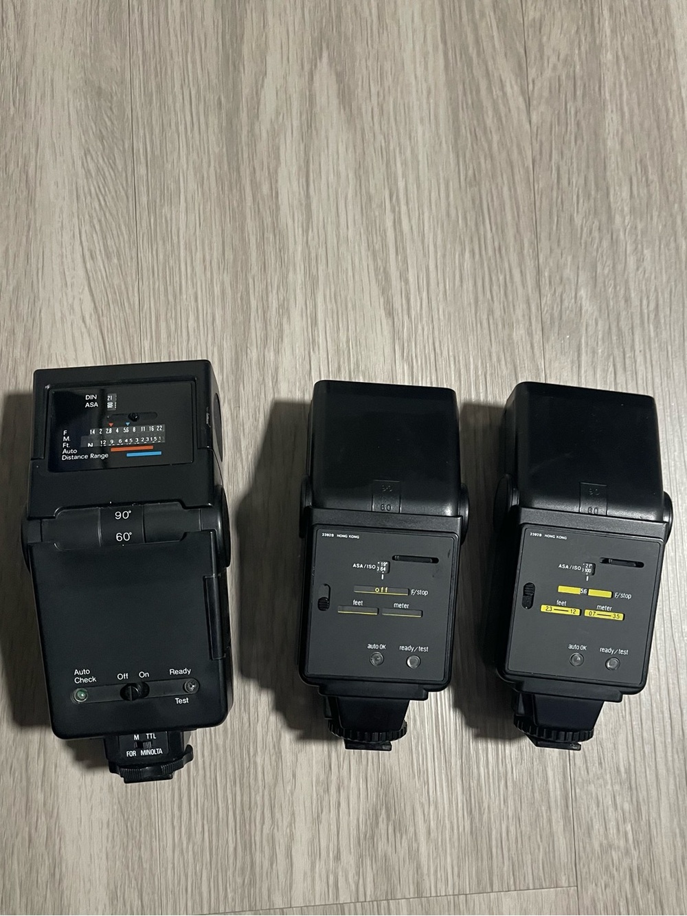 Camera Flash Speedlight Bundle - Picture 5 of 9